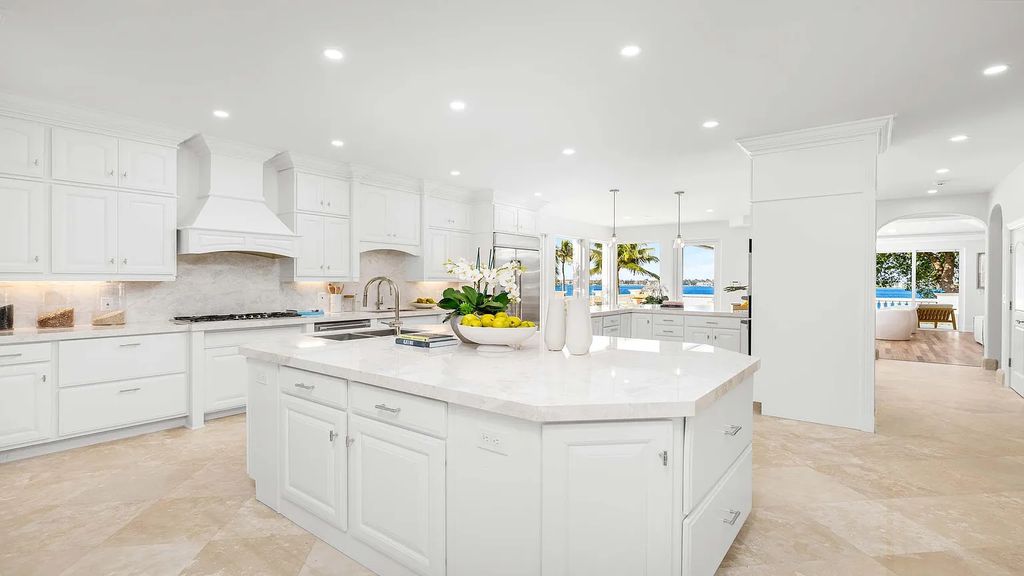 $26 Million Ocean-to-Intracoastal Estate with Private Beach House in Manalapan