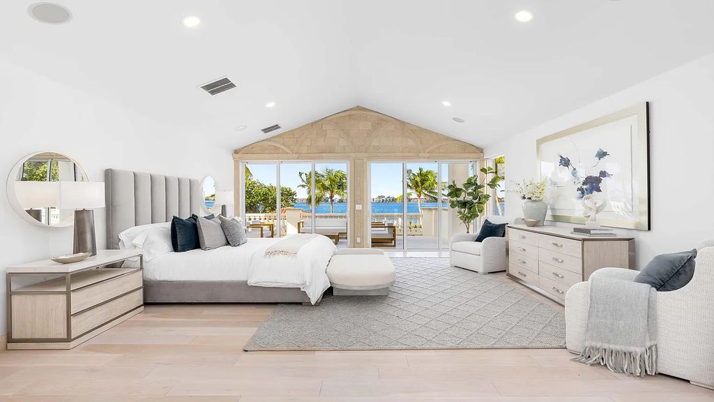 $26 Million Ocean-to-Intracoastal Estate with Private Beach House in Manalapan