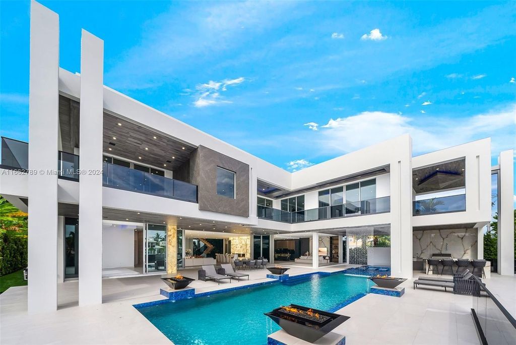 $36 Million Ultra-Luxury Waterfront Estate on Fort Lauderdale’s Exclusive Private Island