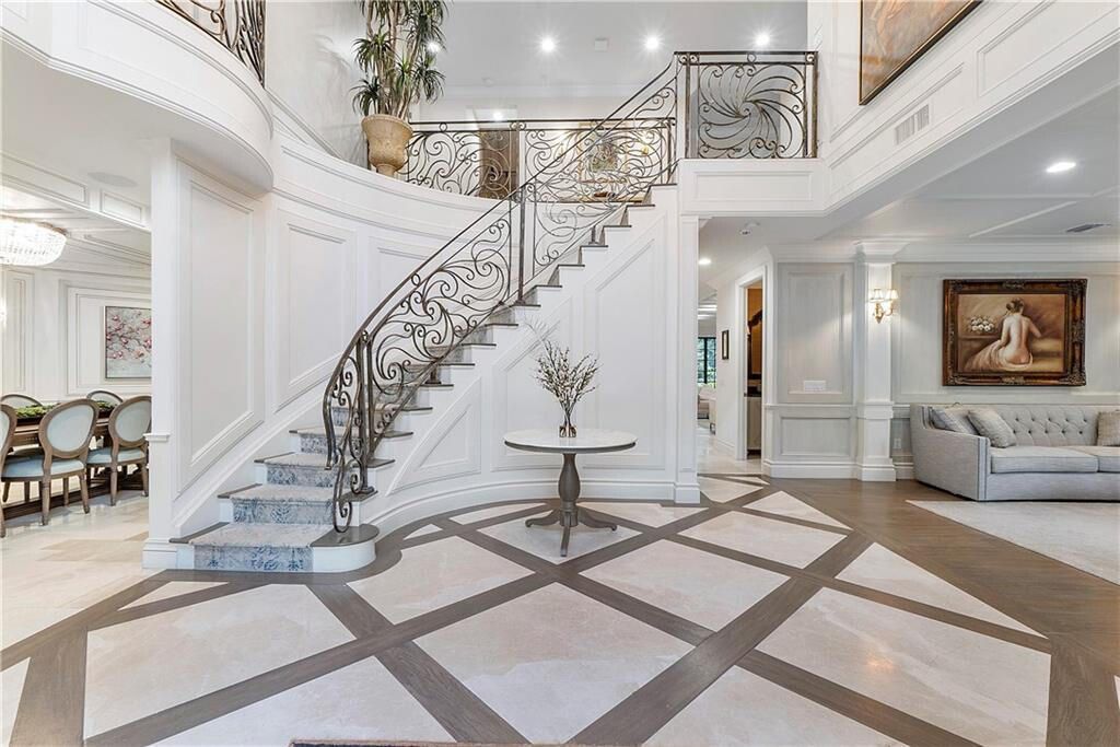 $6.5 Million Luxurious Estate in Parkland with Expansive Grounds for Unmatched Privacy