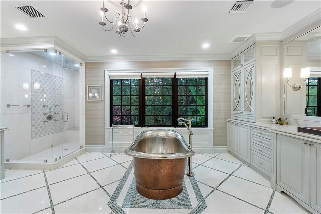 $6.5 Million Luxurious Estate in Parkland with Expansive Grounds for Unmatched Privacy