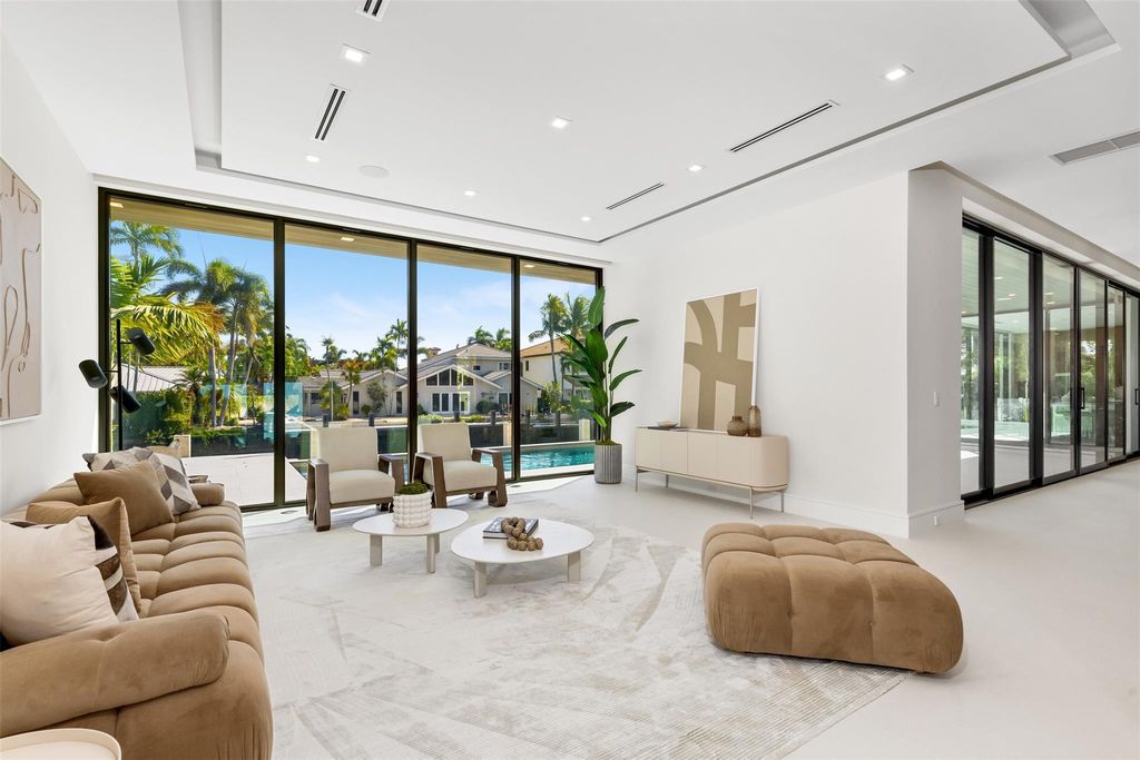 $6.5 Million New Construction Estate in Fort Lauderdale with 90-Foot Dock