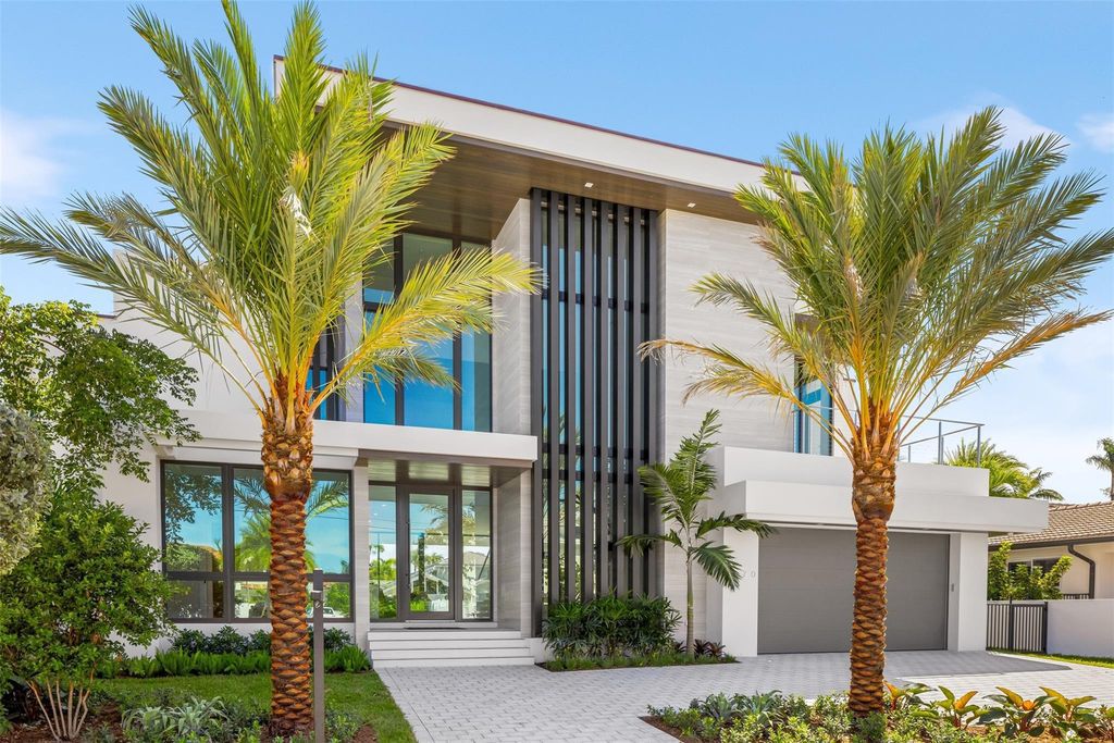 $6.5 Million New Construction Estate in Fort Lauderdale with 90-Foot Dock