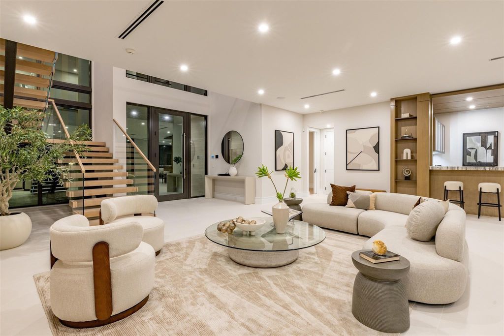 $6.5 Million New Construction Estate in Fort Lauderdale with 90-Foot Dock