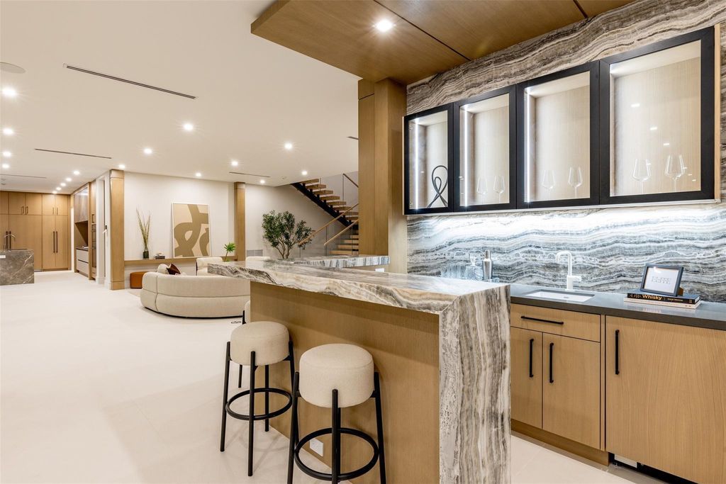 $6.5 Million New Construction Estate in Fort Lauderdale with 90-Foot Dock