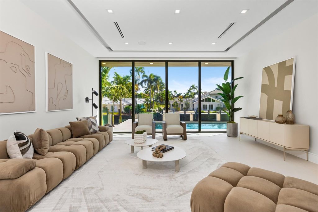 $6.5 Million New Construction Estate in Fort Lauderdale with 90-Foot Dock