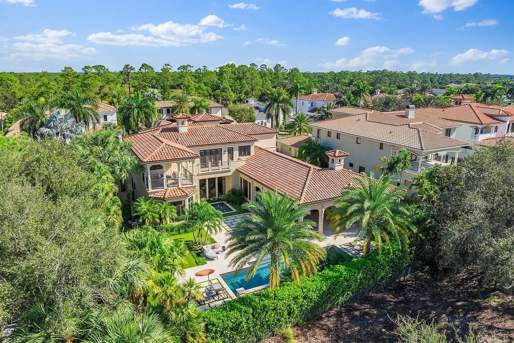 $6.9 Million Exquisite Luxury Estate with Pool and Home Theatre in Mirasol, Palm Beach Gardens