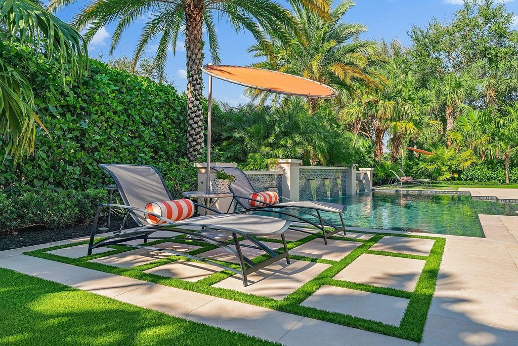 $6.9 Million Exquisite Luxury Estate with Pool and Home Theatre in Mirasol, Palm Beach Gardens