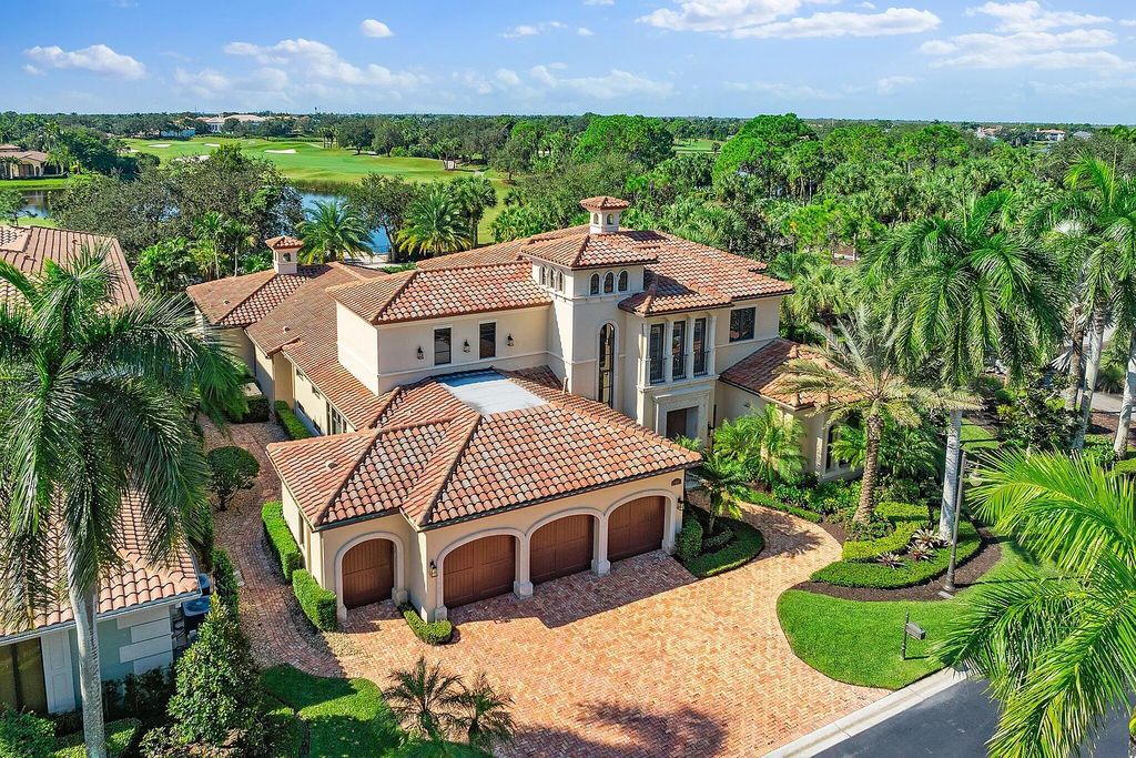 $6.9 Million Exquisite Luxury Estate with Pool and Home Theatre in Mirasol, Palm Beach Gardens