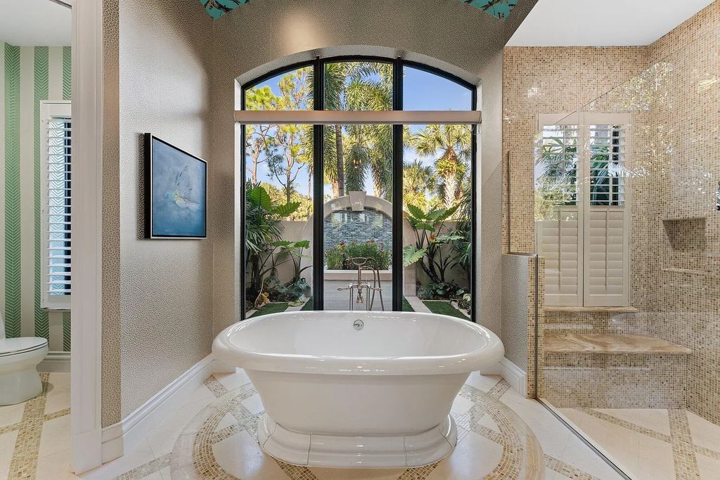 $6.9 Million Exquisite Luxury Estate with Pool and Home Theatre in Mirasol, Palm Beach Gardens