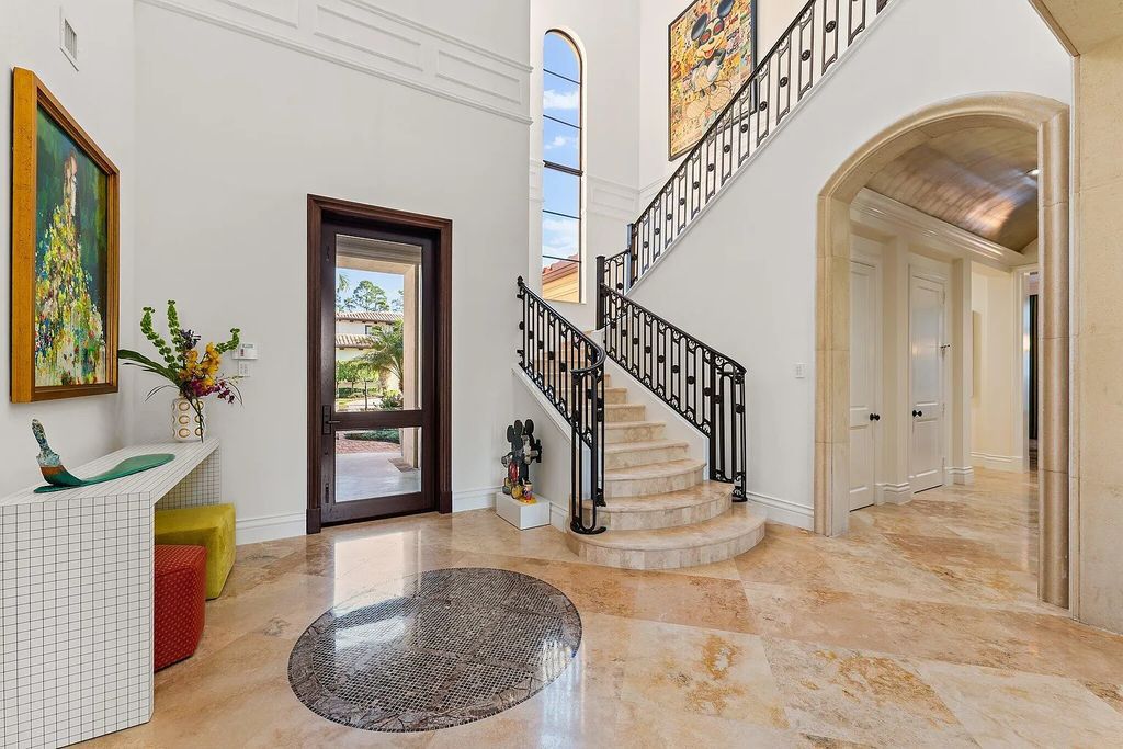 $6.9 Million Exquisite Luxury Estate with Pool and Home Theatre in Mirasol, Palm Beach Gardens