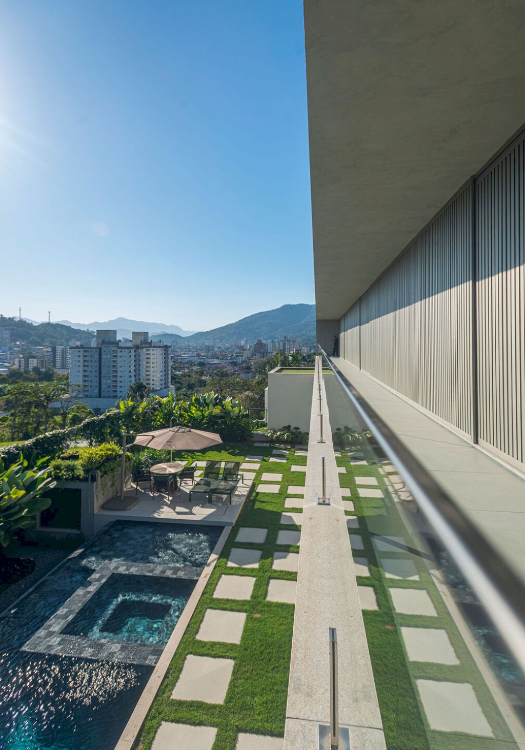 AM House with Atlantic Forest Serenity by PJV Arquitetura