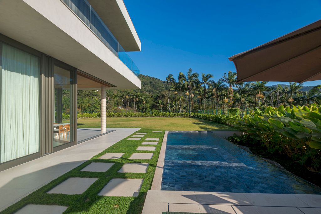 AM House with Atlantic Forest Serenity by PJV Arquitetura