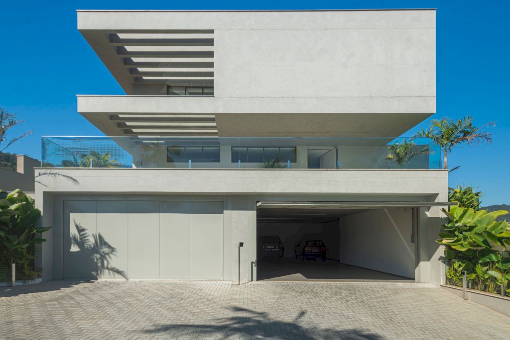 AM House with Atlantic Forest Serenity by PJV Arquitetura