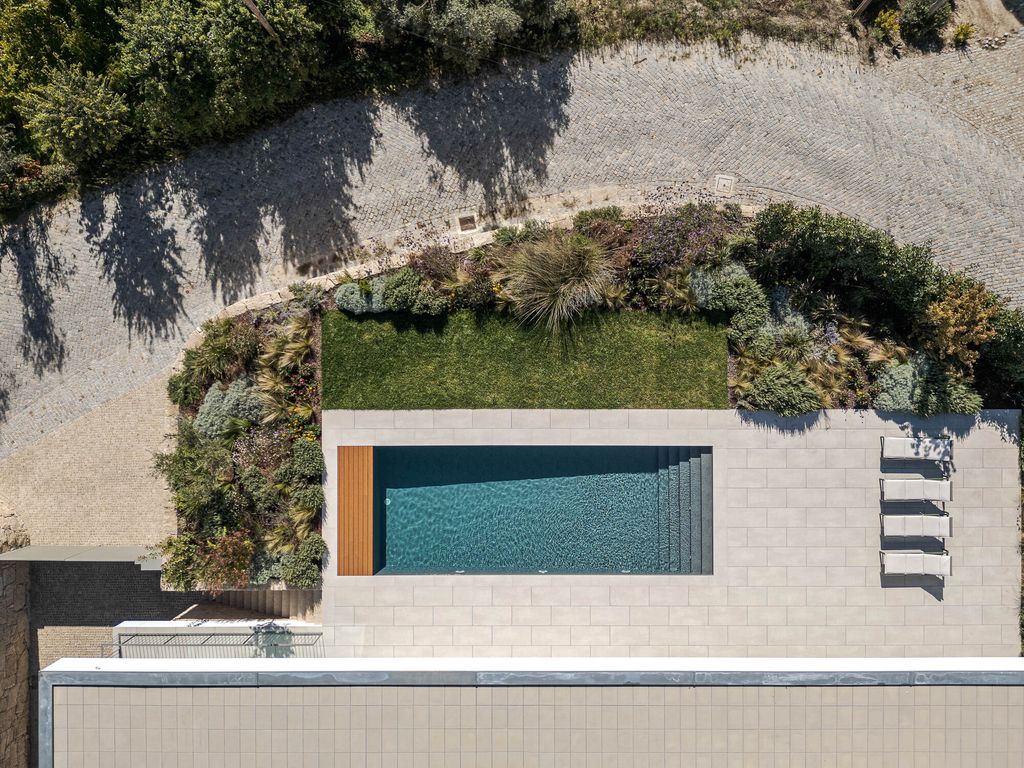 Áurea Housing, A Geometric Harmony in Nature by stu.dere