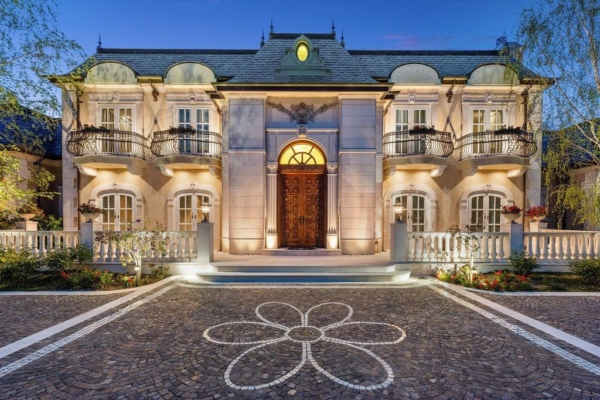 Chateau De La Lumiere: Hillsborough’s French-Inspired Gem of Art and Elegance for $19.9 Million