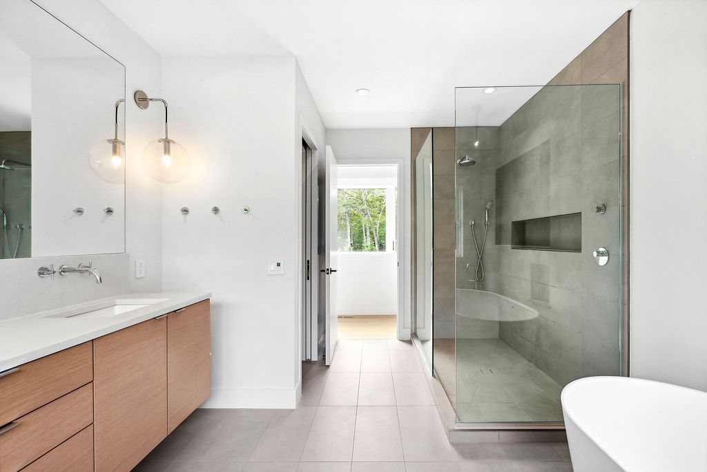 Contemporary New York Residence Featuring Warm Interiors and Modern Finishes Listed for 5.5 Million 16