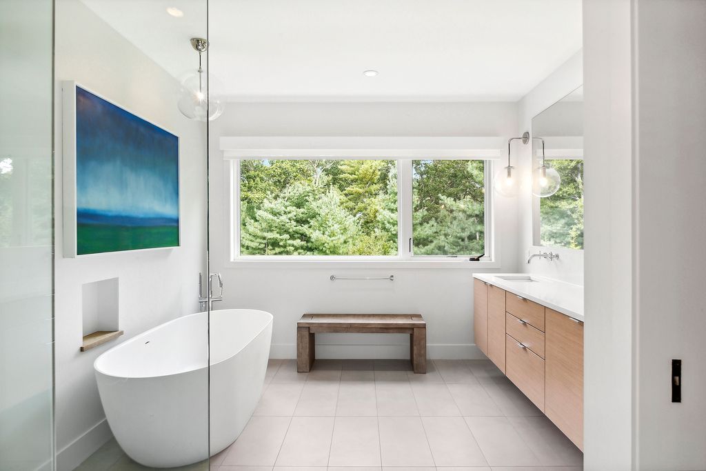 Contemporary New York Residence Featuring Warm Interiors and Modern Finishes Listed for 5.5 Million 18