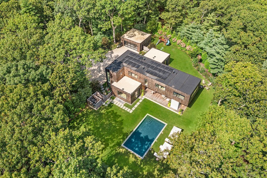 Contemporary New York Residence Featuring Warm Interiors and Modern Finishes Listed for 5.5 Million 23