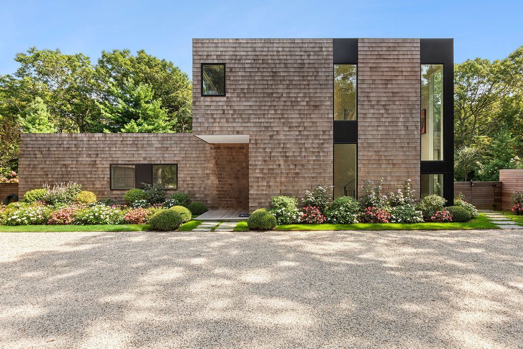 Contemporary New York Residence Featuring Warm Interiors and Modern Finishes Listed for 5.5 Million 6
