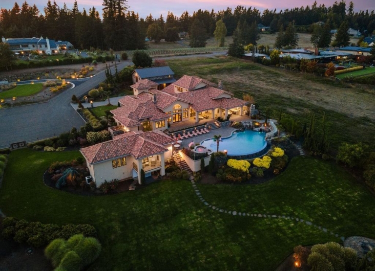 Exclusive Vineyard Retreat: Tuscan-Style Villa on Pete’s Mountain, Oregon Listed for $5.75 Million