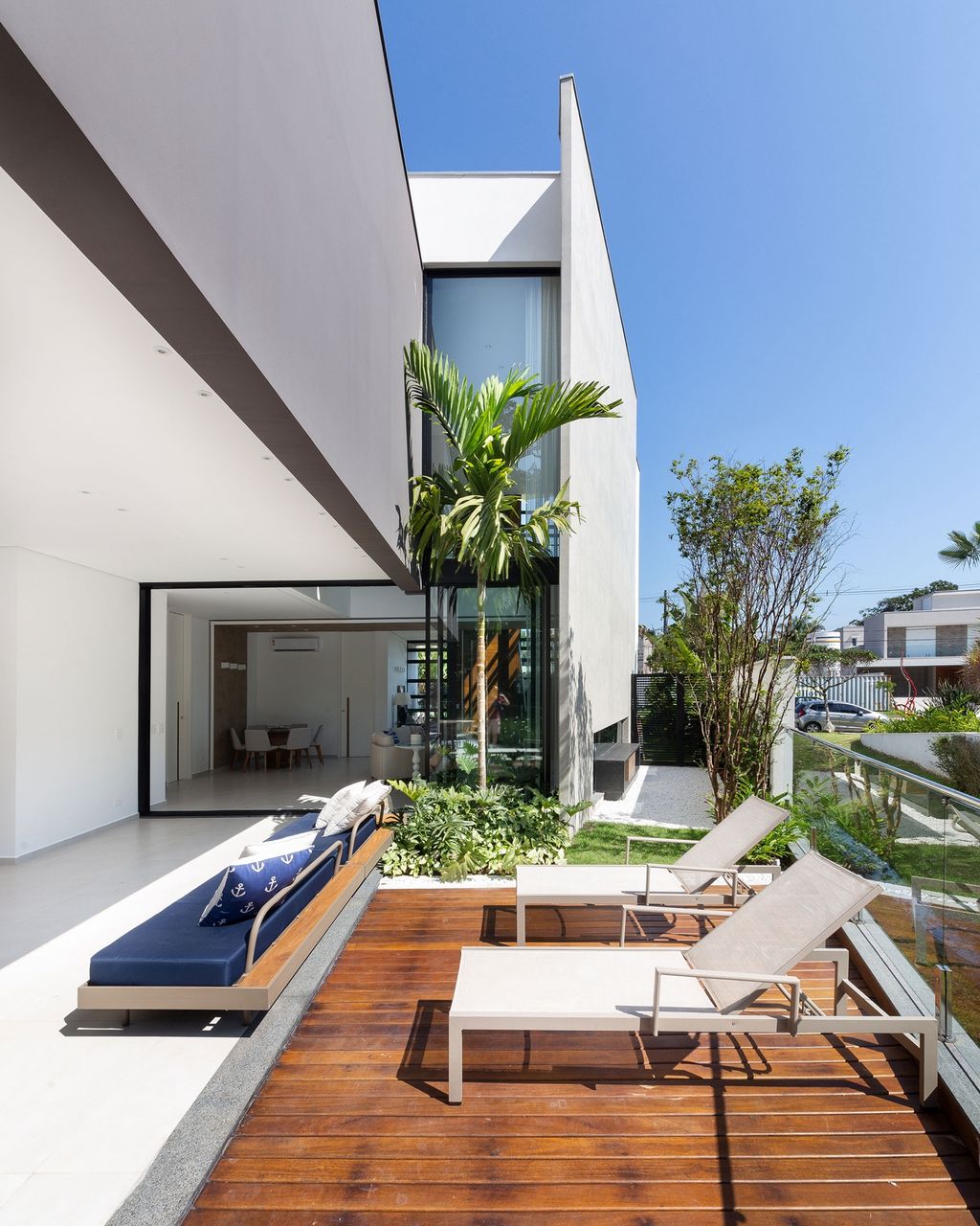 JPG House, A Modern Tropical Retreat by Raiz Arquitetura