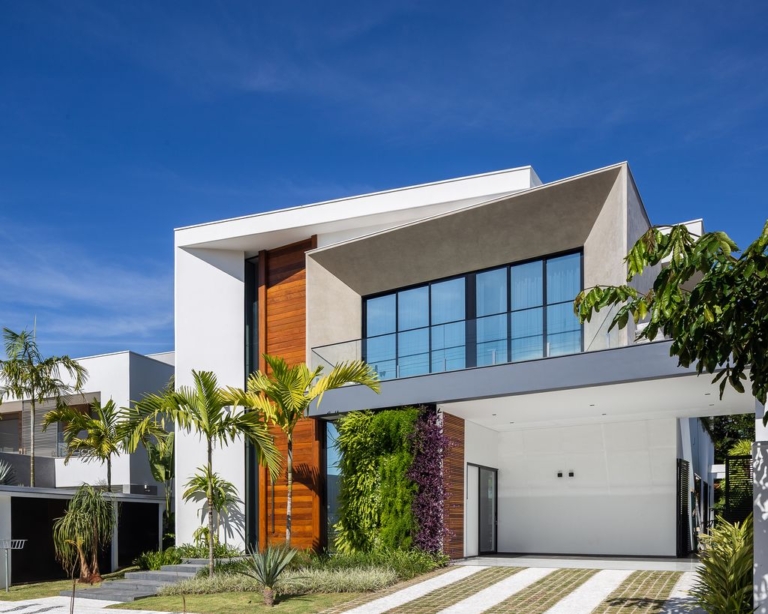 Krauthamer House, a Modern Haven by Raiz Arquitetura