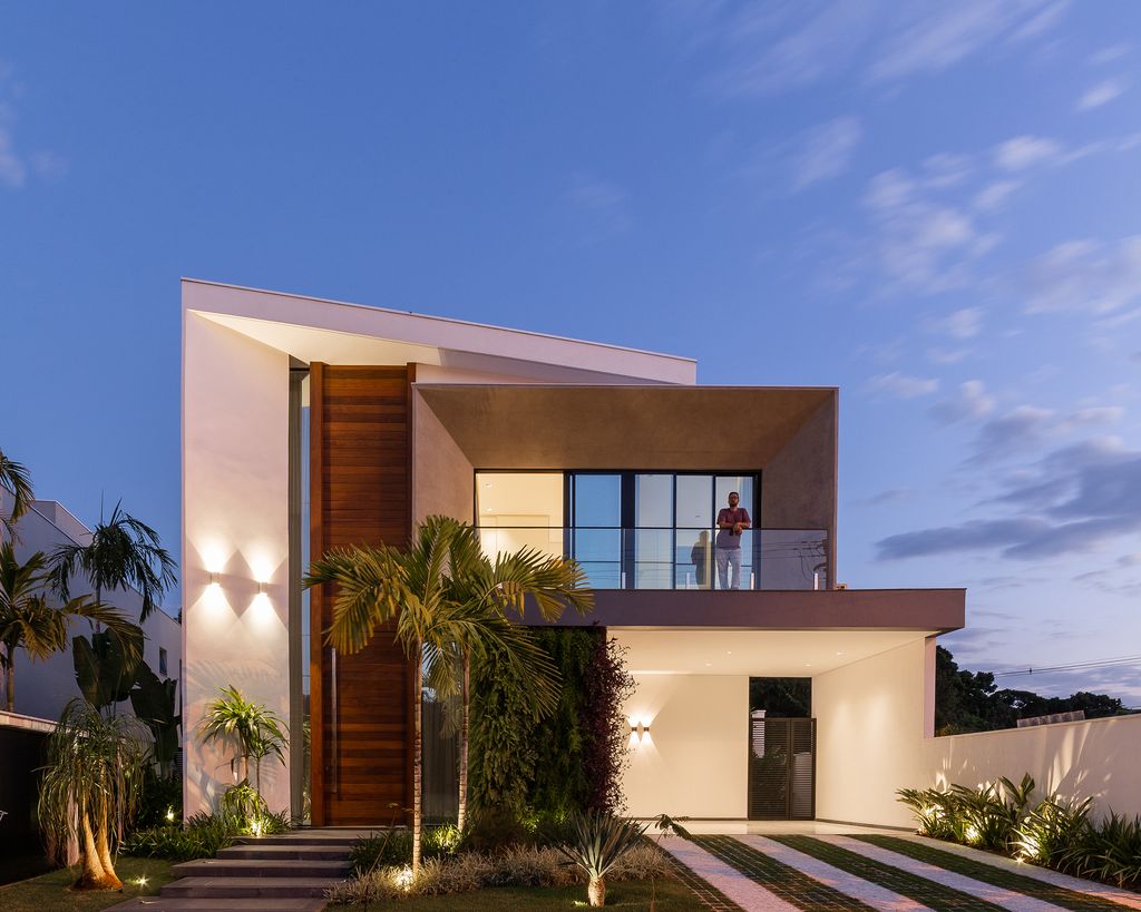 Krauthamer House, a Modern Haven by Raiz Arquitetura