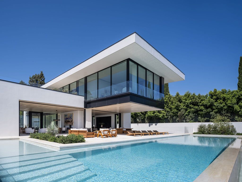 Laurel III House, a masterpiece in CA by McClean Design