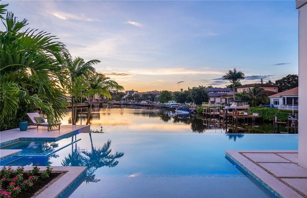 Luxurious $16.5 Million Waterfront Estate on Compass Cove with Infinity Pool and Breathtaking Bay Views in Naples