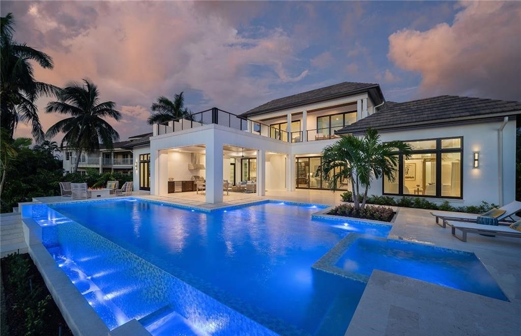 Luxurious $16.5 Million Waterfront Estate on Compass Cove with Infinity Pool and Breathtaking Bay Views in Naples