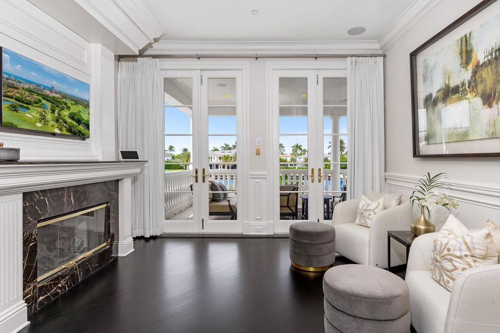 Luxurious $19.5 Million Waterfront Mansion with 200 Feet of Intracoastal Frontage in Boca Raton