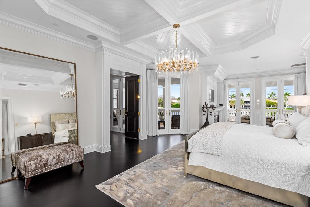 Luxurious $19.5 Million Waterfront Mansion with 200 Feet of Intracoastal Frontage in Boca Raton