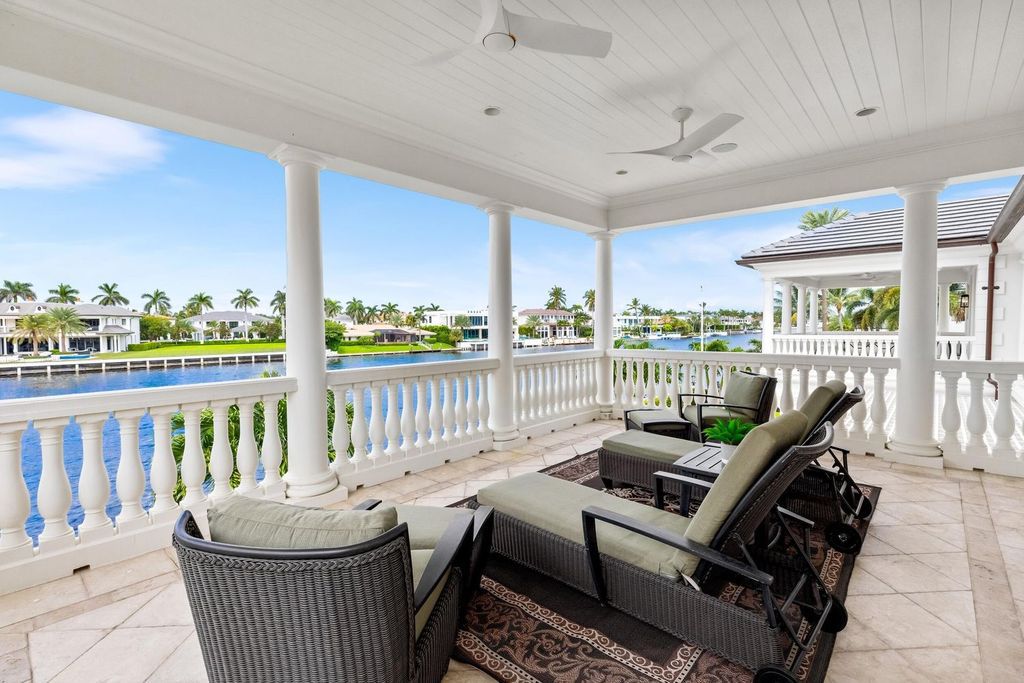 Luxurious $19.5 Million Waterfront Mansion with 200 Feet of Intracoastal Frontage in Boca Raton