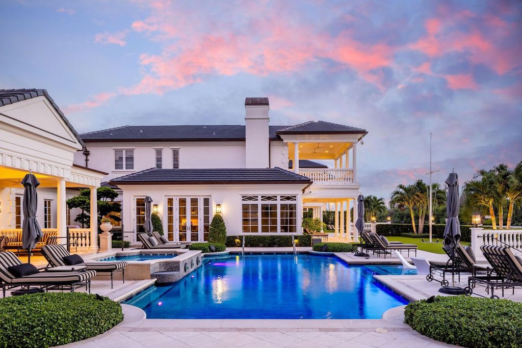 Luxurious $19.5 Million Waterfront Mansion with 200 Feet of Intracoastal Frontage in Boca Raton