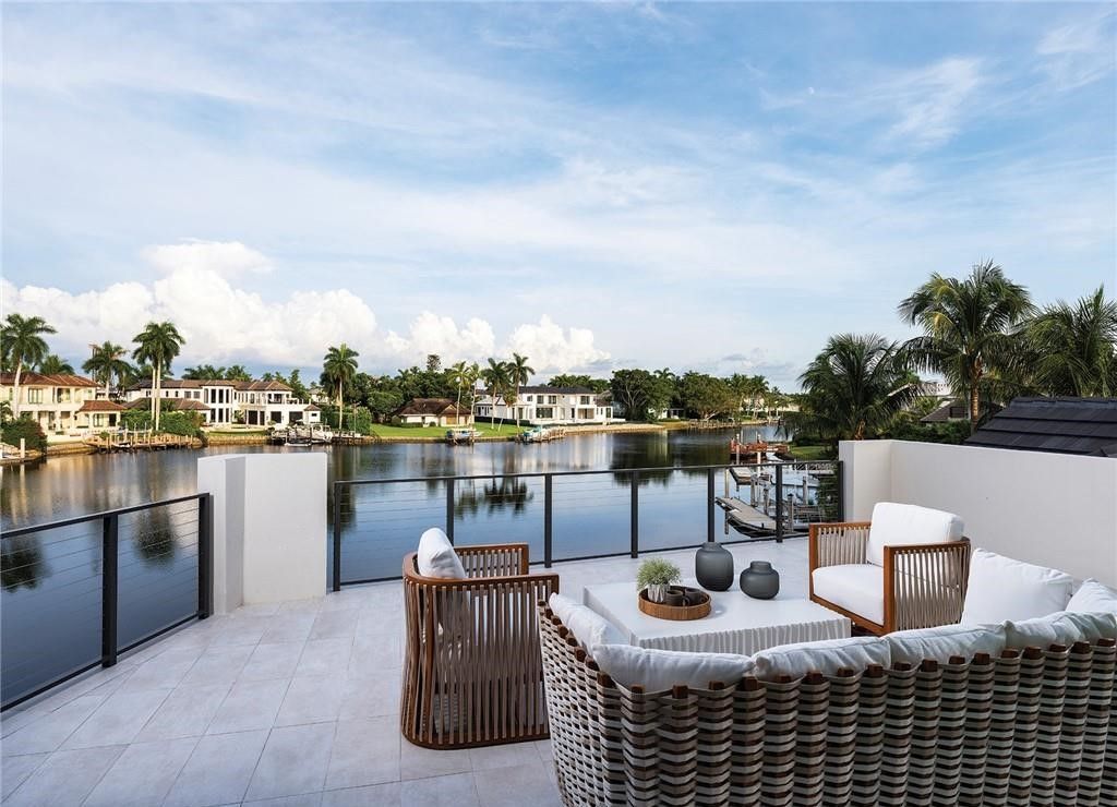 Magnificent $28 Million Waterfront Estate in Naples - A Masterpiece of Modern Luxury and Elegance