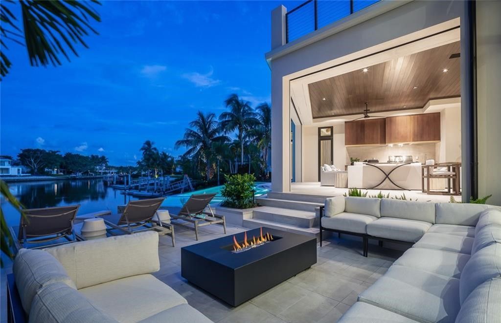 Magnificent $28 Million Waterfront Estate in Naples - A Masterpiece of Modern Luxury and Elegance