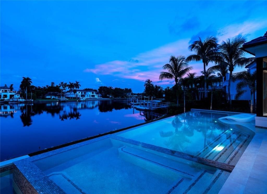 Magnificent $28 Million Waterfront Estate in Naples - A Masterpiece of Modern Luxury and Elegance