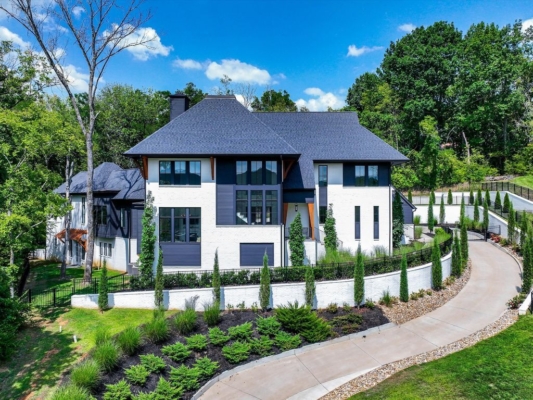 Sophisticated Gated Home with Stunning Views in Tennessee Hits the Market for $5.2 Million