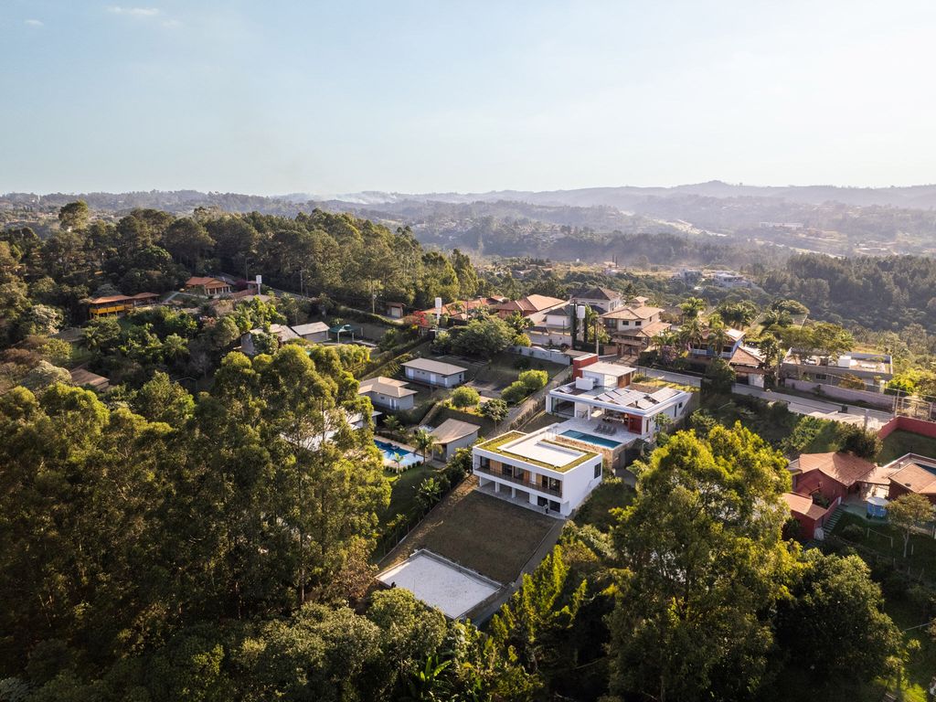 Three Times house in Brazil by Carolina Penna Architects