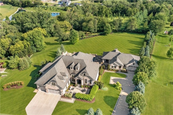 Urbandale Executive Home with Expansive Indoor-Outdoor Living and Entertaining Spaces Listed for $3.5 Million in Iowa