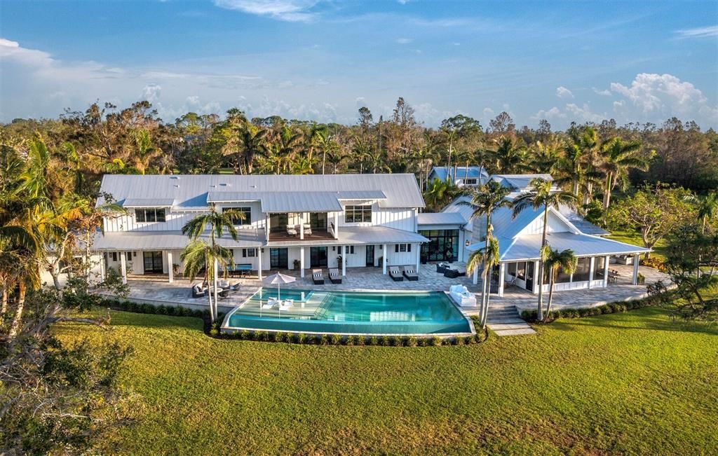 $16.5 Million Luxurious 12.5-Acre Waterfront Estate with Boutique Hotel Potential in Bradenton