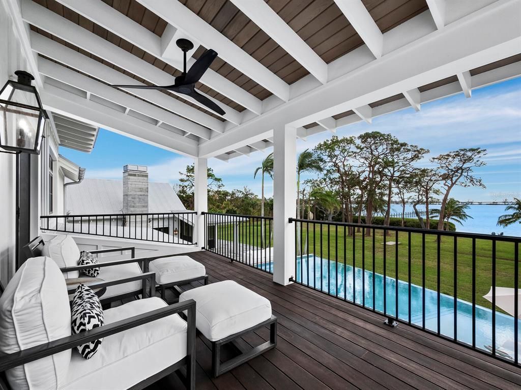 $16.5 Million Luxurious 12.5-Acre Waterfront Estate with Boutique Hotel Potential in Bradenton