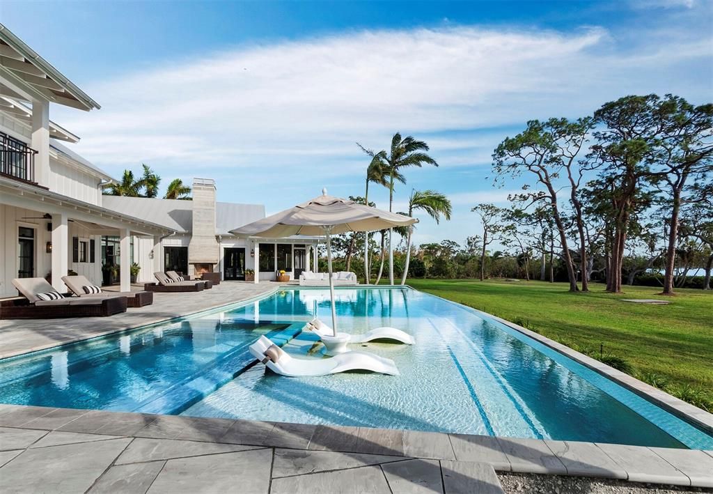 $16.5 Million Luxurious 12.5-Acre Waterfront Estate with Boutique Hotel Potential in Bradenton