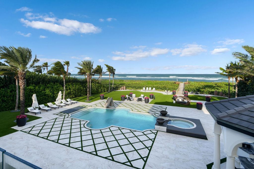 $32 Million Luxurious Oceanfront Estate Via del Mar with 140 Feet of Frontage in Sailfish Point, Stuart