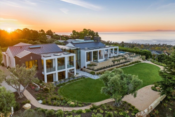 A Visual Symphony: This Architectural Masterpiece in California Hits the Market for $25 Million