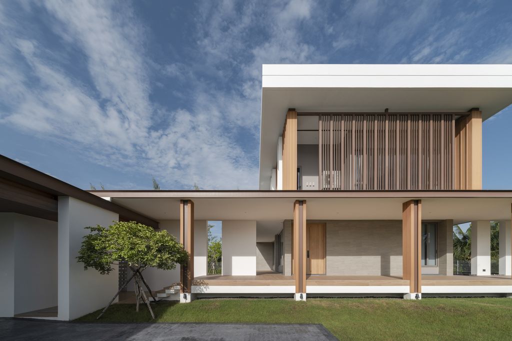 Baan Khun Yak House, Openness & Privacy by Dminusplusb