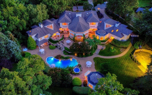 Elite Waterfront Estate: Nearly 12,000 Sq. Ft. of Luxury Living on the Shrewsbury River, $3,199,000