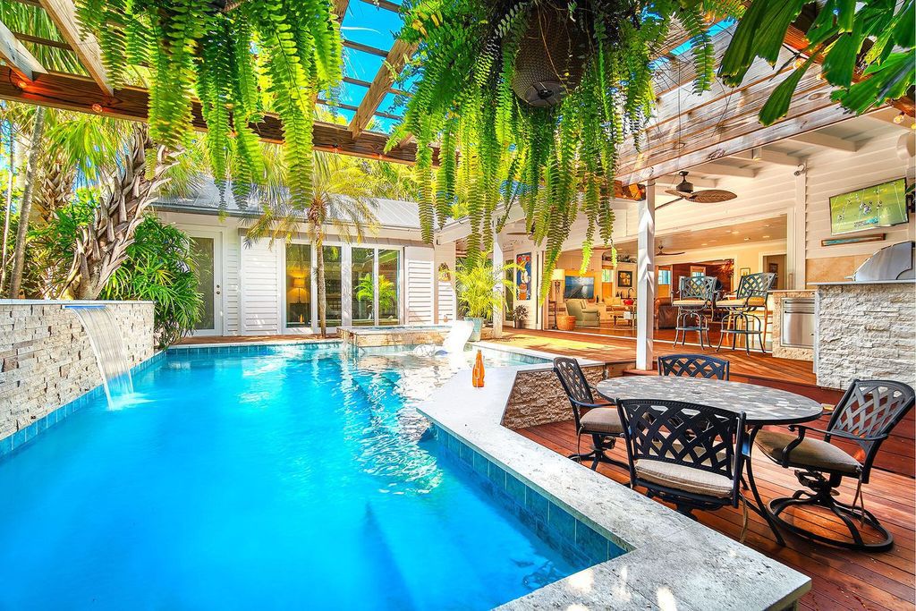 Exquisite $6.2 Million Historic Estate in Old Town Key West with Modern Luxury Amenities