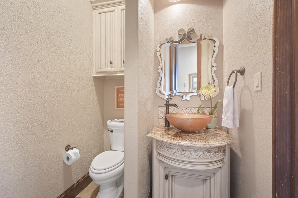 Hansons Resort Expansive Mediterranean Estate with Tuscan Flair in Texas Listed for 6.45 Million 31